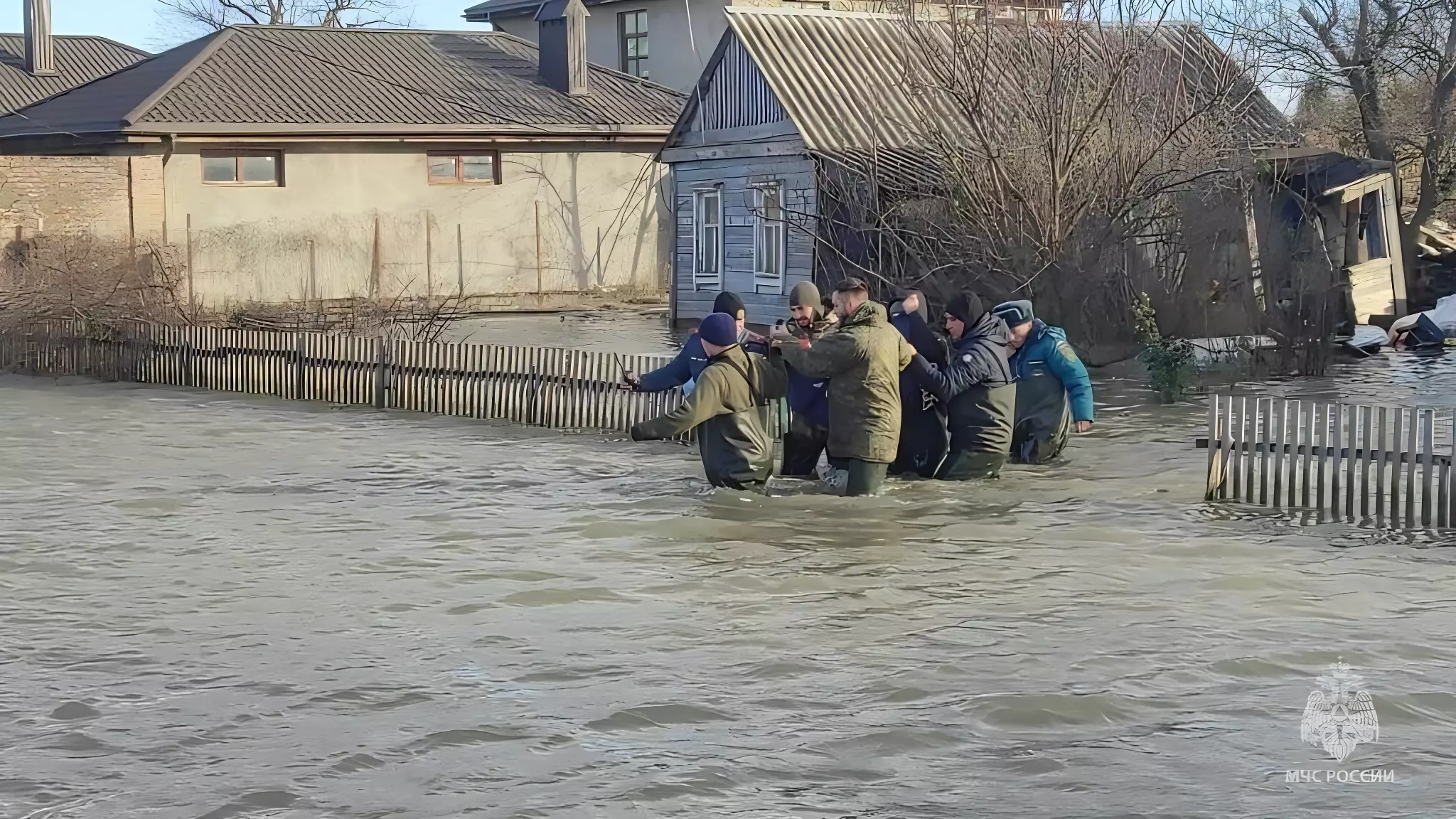 Губернатор Голубев обещал спасти хутор Ленинаван в Ростове от подтоплений