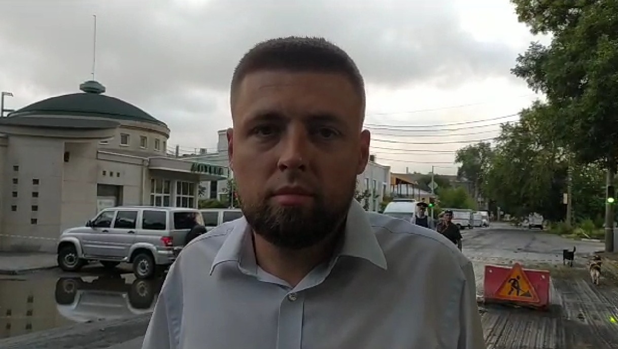 Депутат Евгений Хижняк заявил, что находился недалеко от взрыва в Таганроге