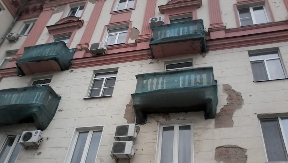 Урбанист Зайцев объяснил, кто в Ростове несет ответственность за упавшие балконы