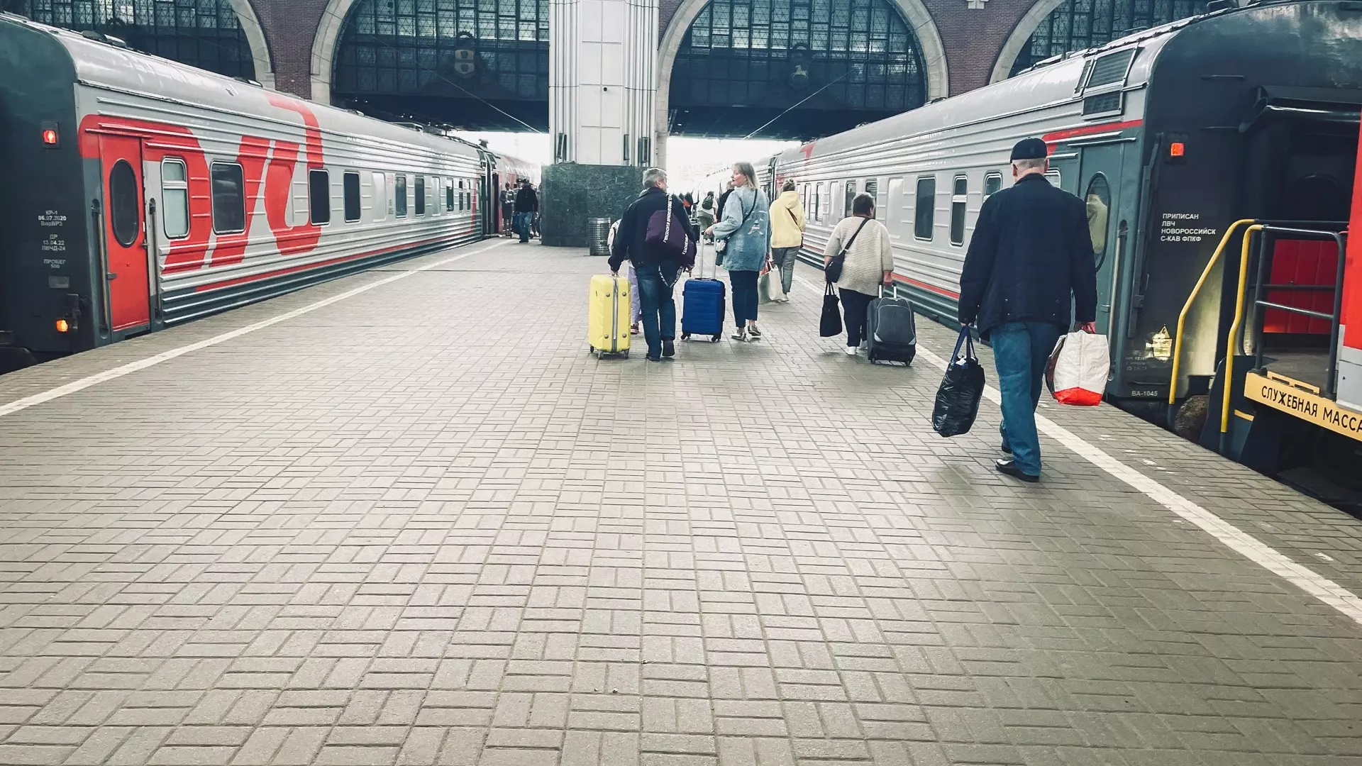 В Ростове на железнодорожном вокзале установили погодные модули