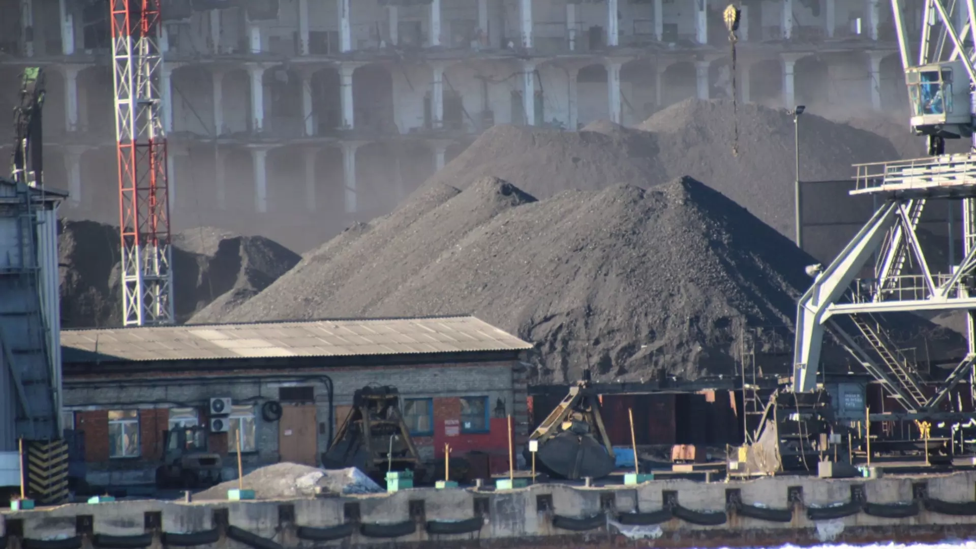Президент Путин позволил продать угольные шахты «Донской антрацит»