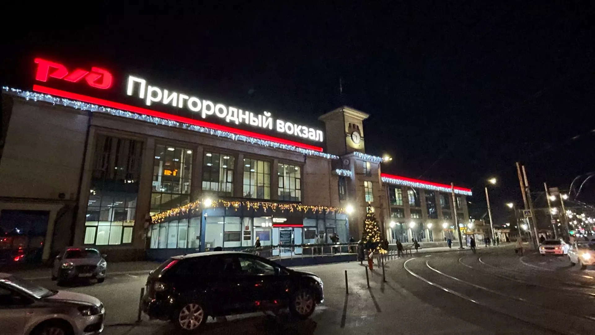 В Ростове с башни Пригородного железнодорожного вокзала пропали часы
