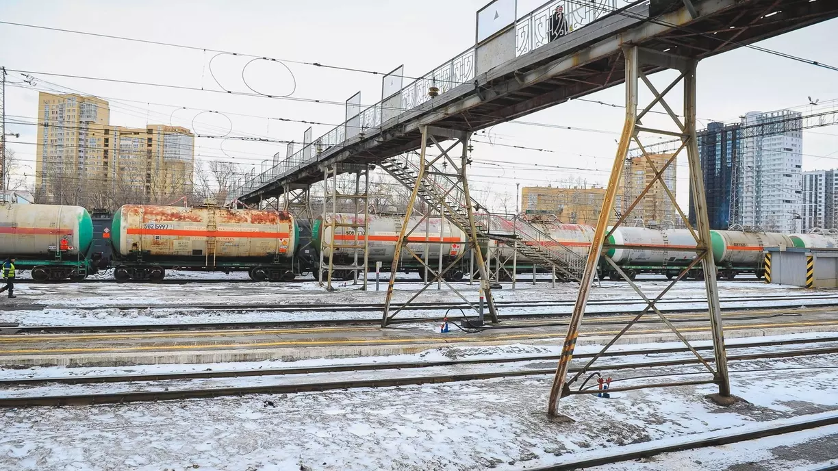Поезд в Ростовской области переехал мужчину