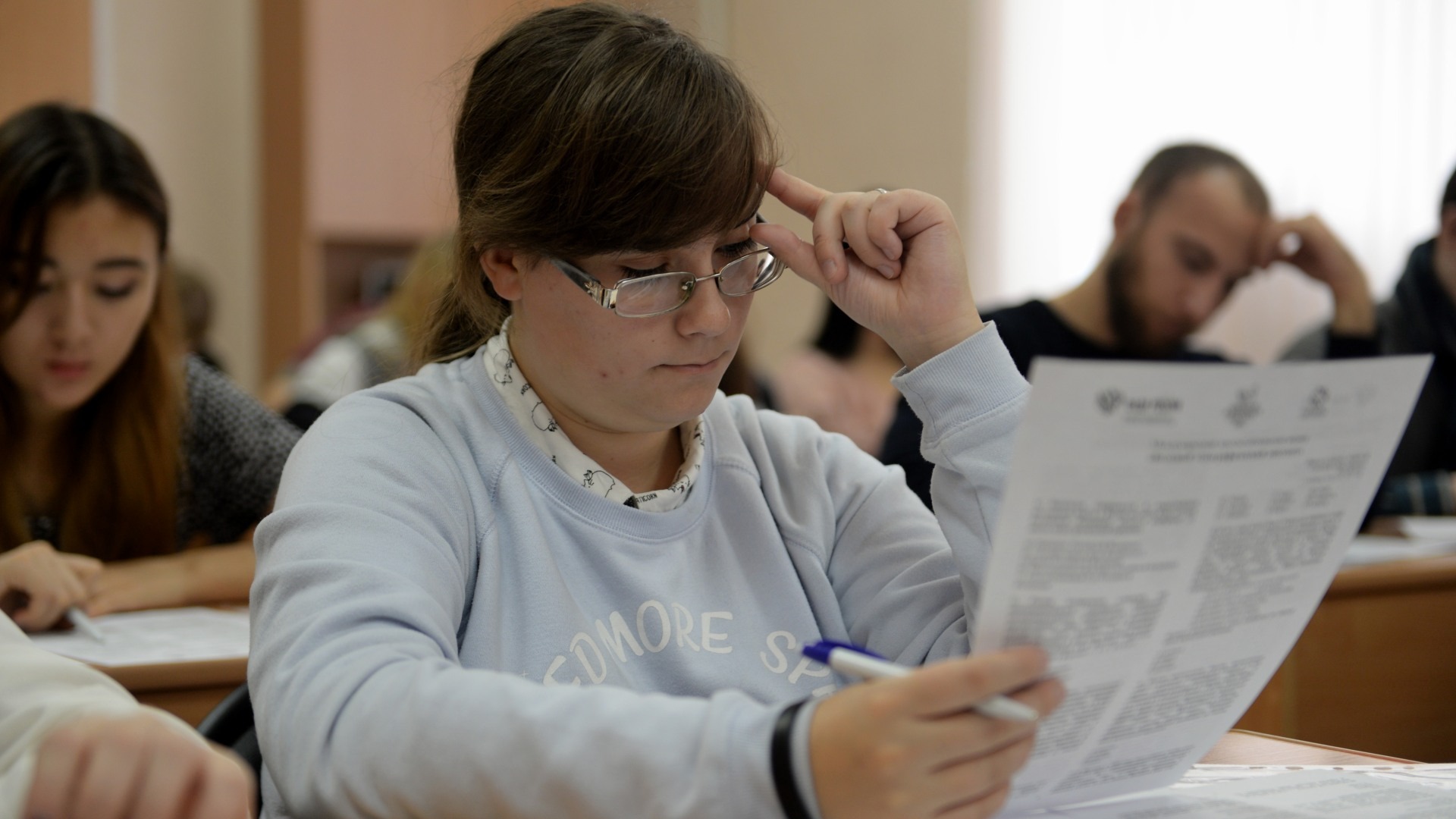 Выпускница в Ростовской области смогла набрать 300 баллов по трем предметам на ЕГЭ