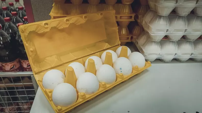 В Ростове-на-Дону начали продавать куриные яйца за 5 тыс рублей