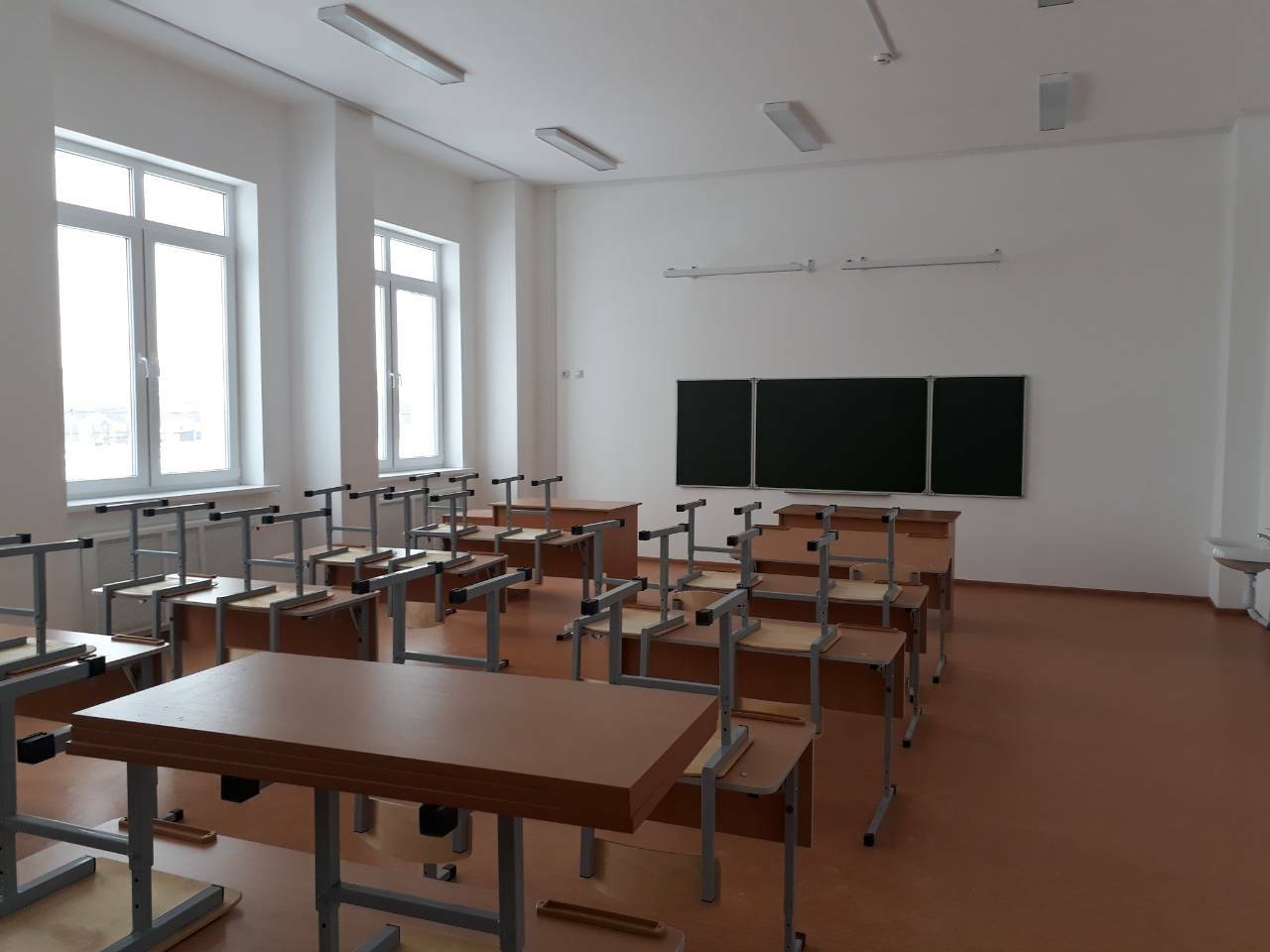 В Ростовской области на карантин полностью закрыли две школы