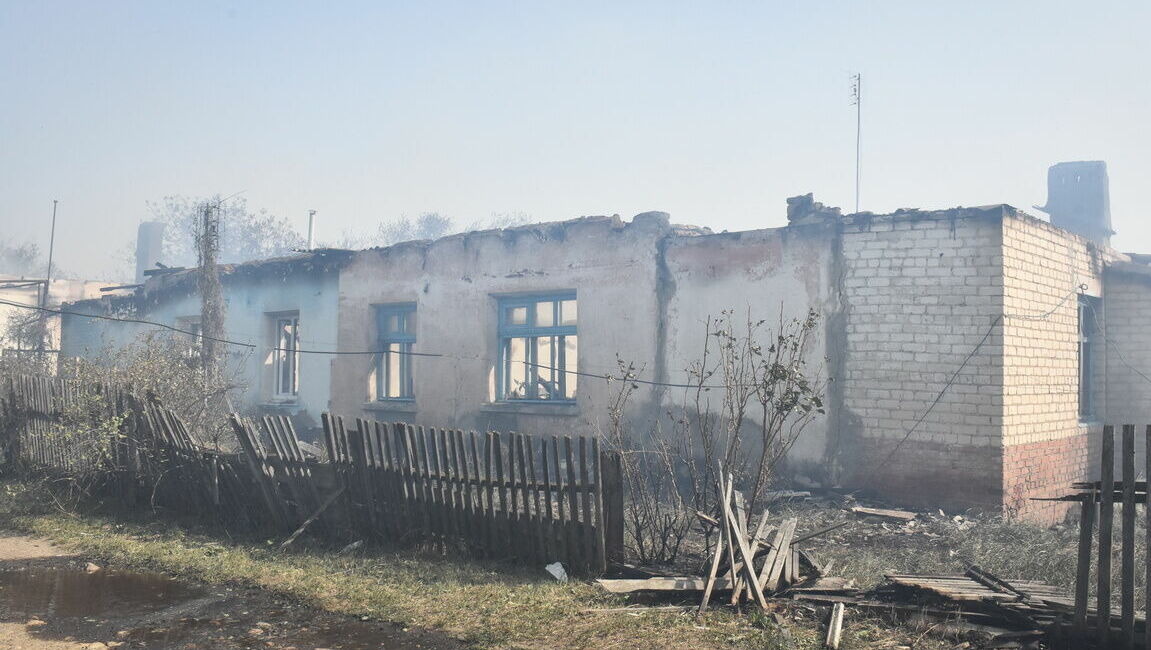 Два человека заживо сгорели в станице в Ростовской области в апреле