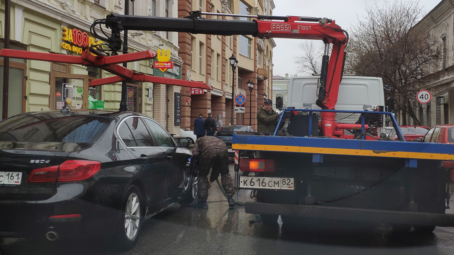 Ростовчанин чуть не лишился машины из-за почти 80 штрафов