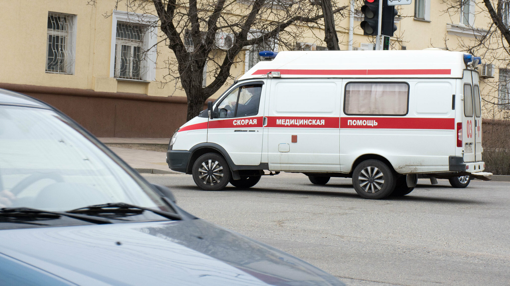 Водитель ВАЗа погиб после ДТП с грузовиком в Ростовской области