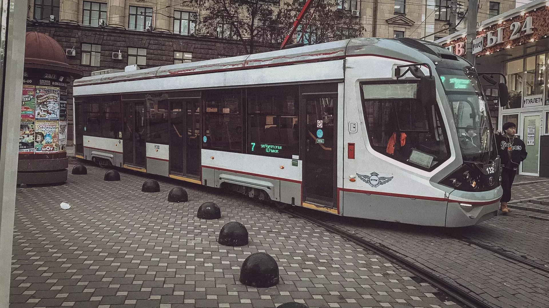 В Ростове на территории Левенцовки проложили первые рельсы для городского трамвая