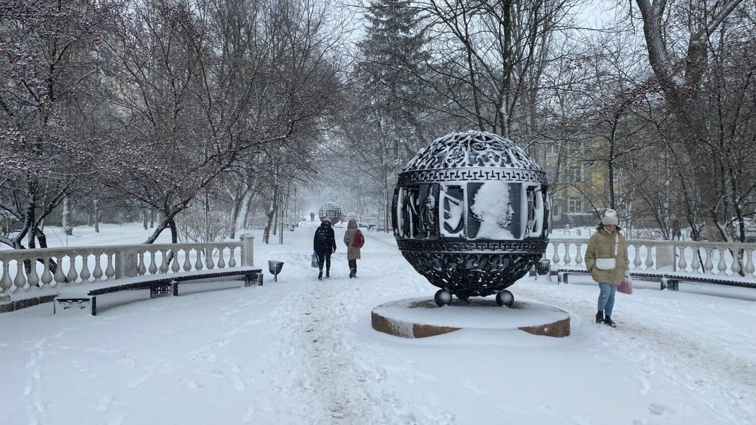 Как убирают снег в Ростове