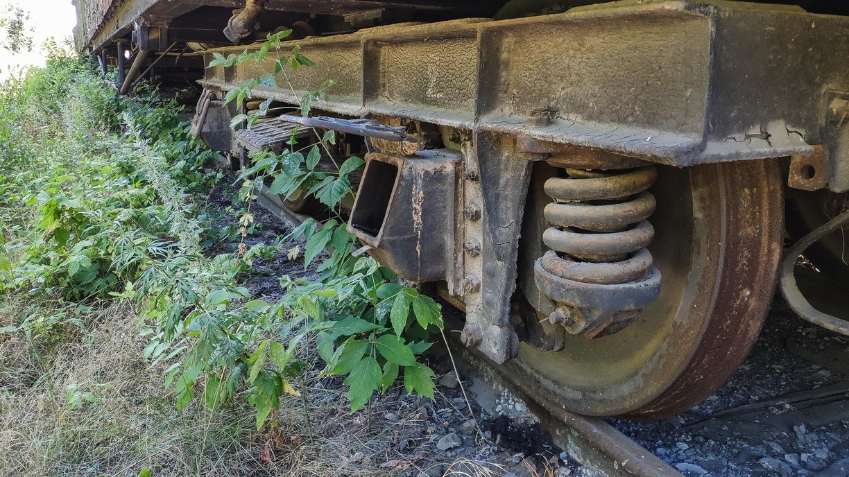 В Ростовской области 44-летний мужчина погиб под колесами поезда 5 октября