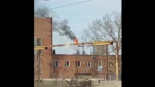 В Волгодонске на комбинате древесных плит вспыхнул пожар 20 марта