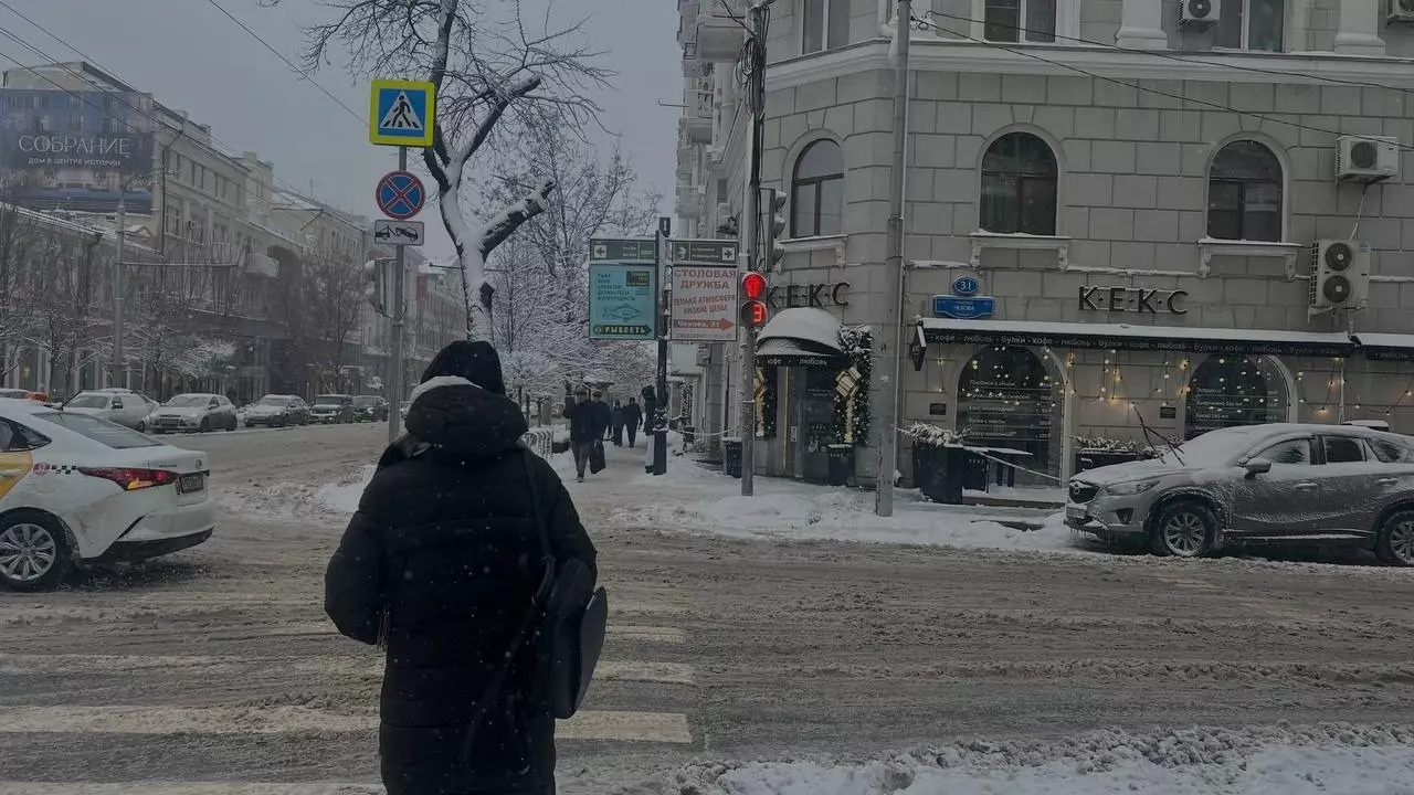 В Ростове жители города пожаловались на обледеневшие улицы