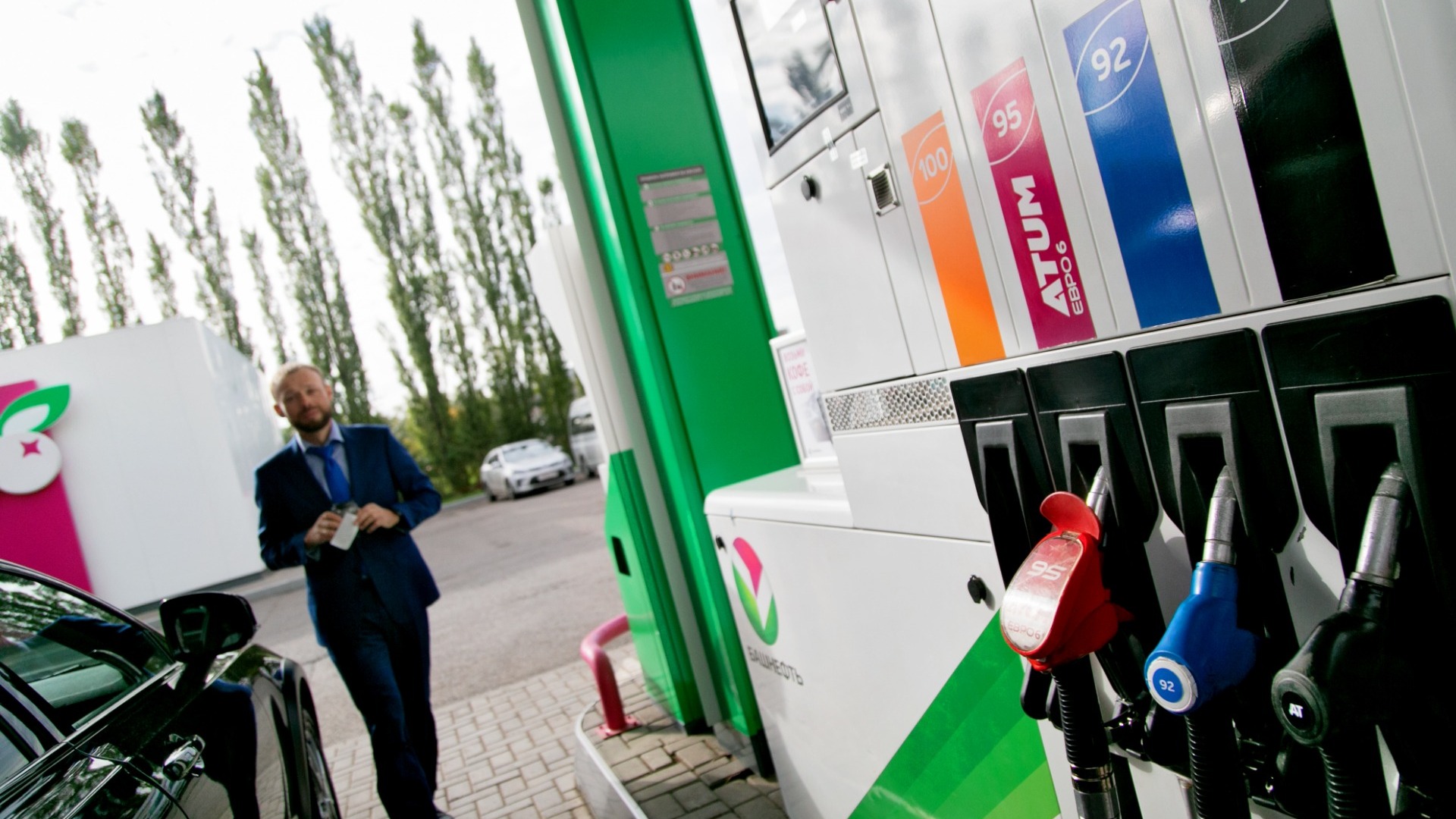 Бензин и дизельное топливо подорожали в Ростовской области в июне