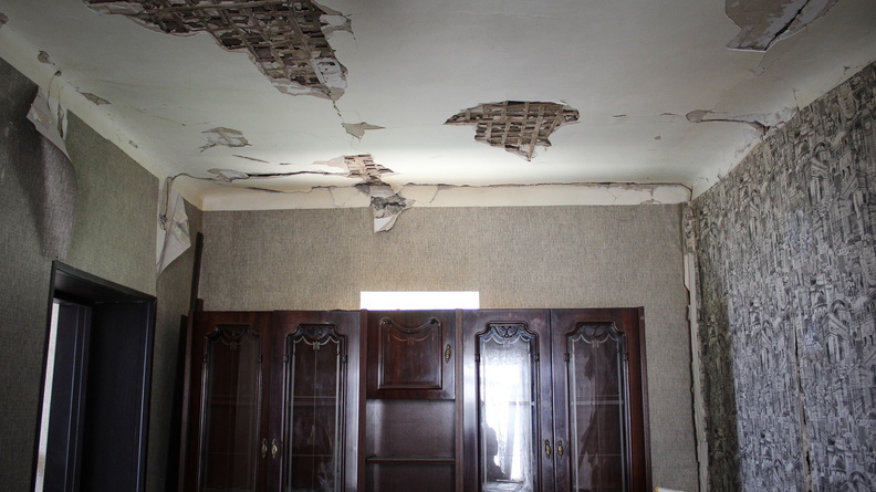 Потолок рухнул в новом зале спортивной гимнастики в Шахтах днем 29 июля