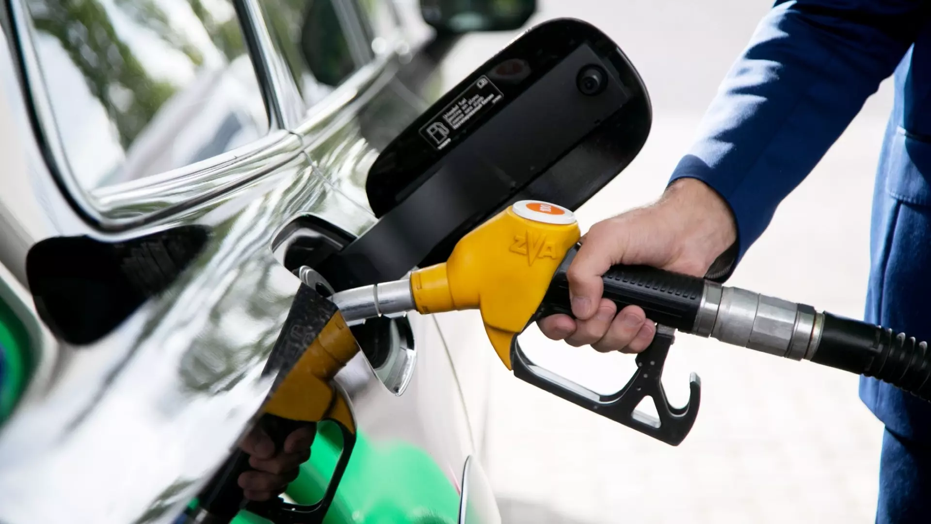 В Ростовской области бензин стал дороже на 13,5% с начала 2023 года