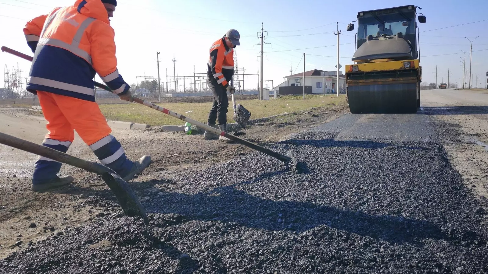 Губернатор потребовал за неделю отремонтировать дороги в Ростовской области
