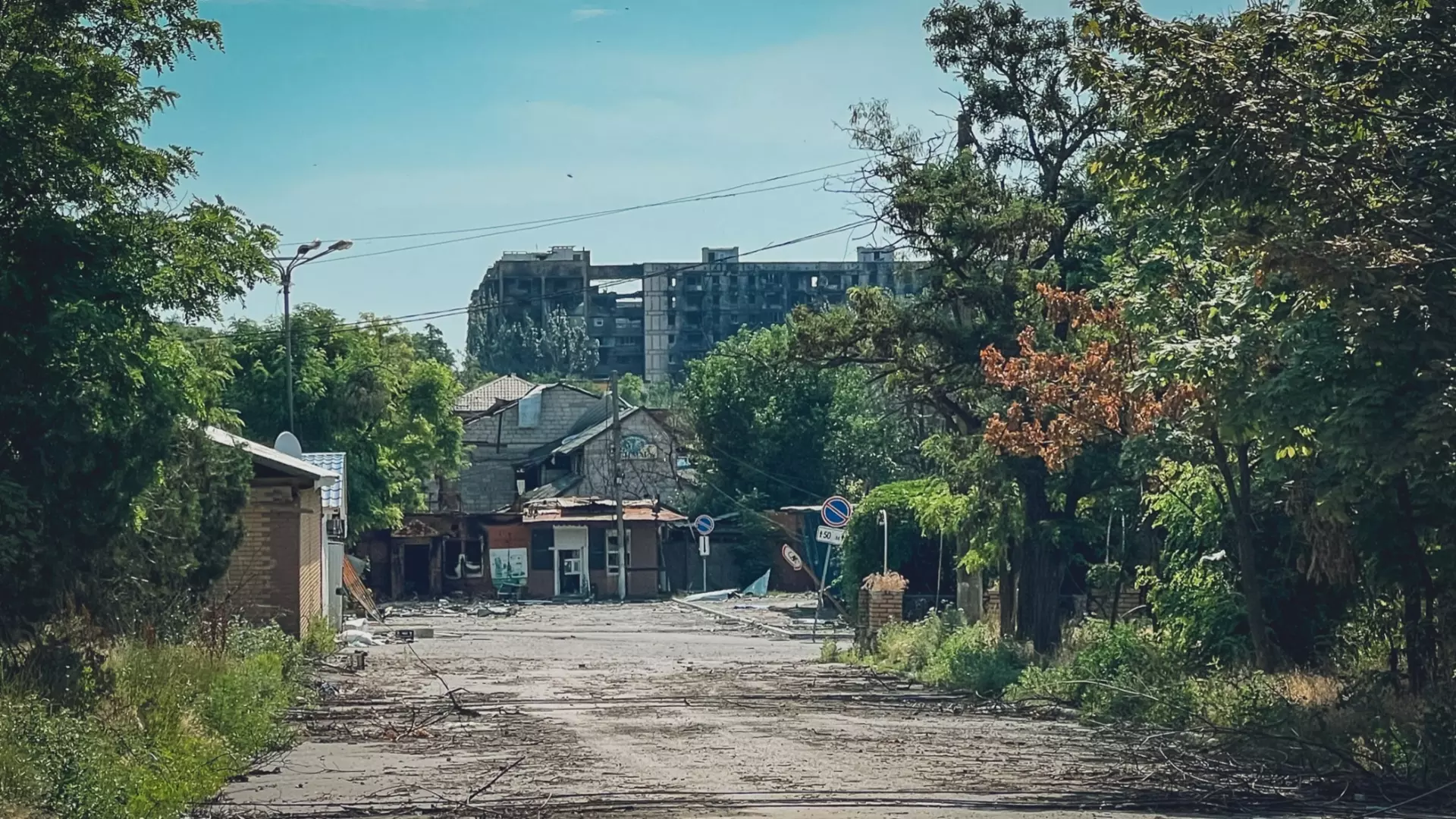 После работы систем ПВО в Ростовской области рухнул неопознанный объект