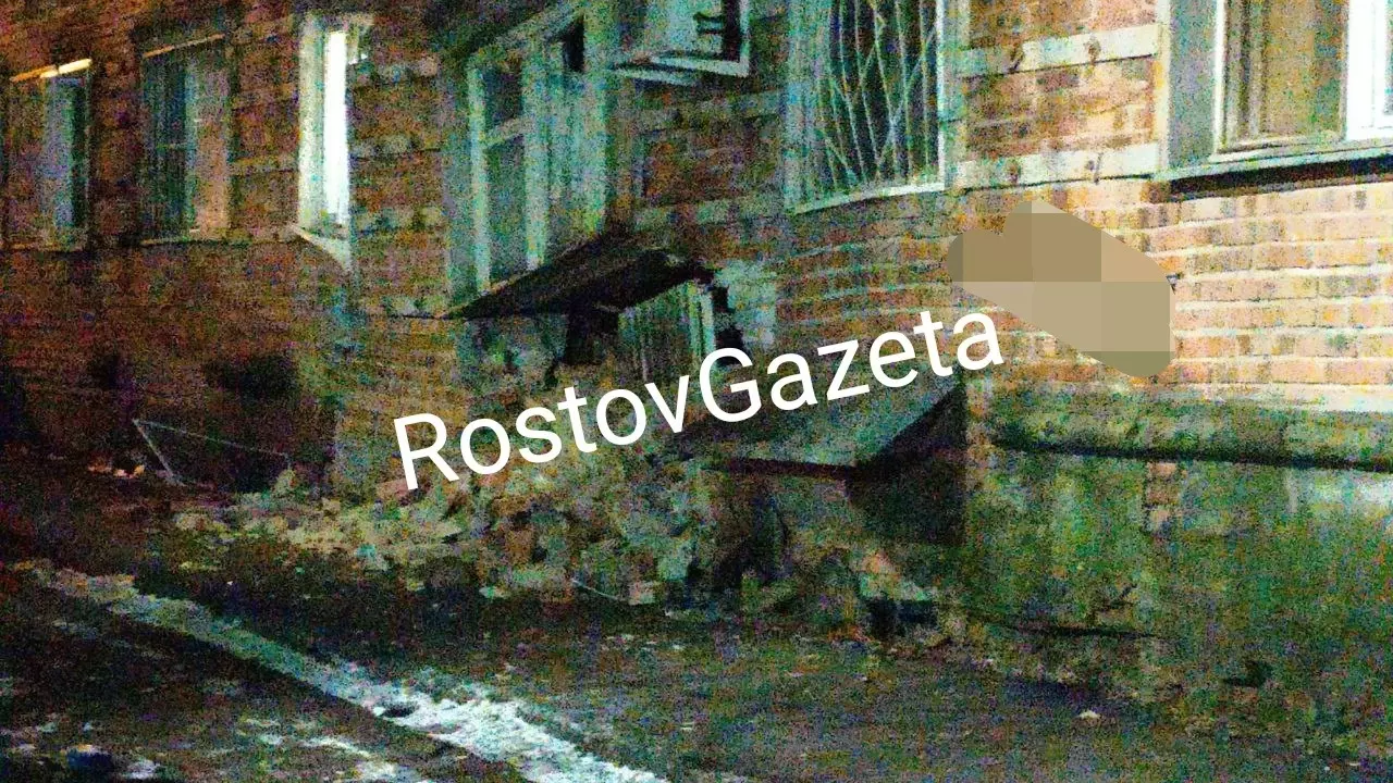 «Камни падают»: жильцы заявили, что власти игнорировали аварийный дом в Ростове