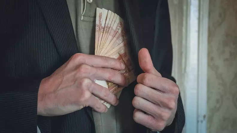 В Ростовской области открыли вакансии с зарплатой от 200 тысяч рублей