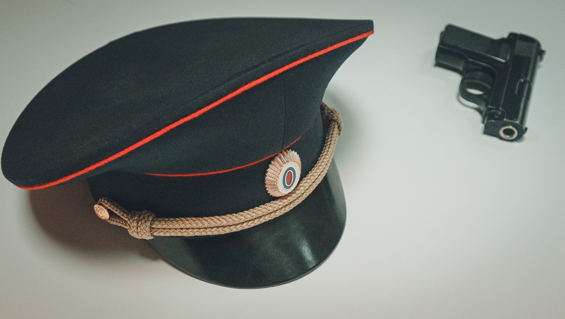 Стали известны подробности увольнения полицейских, связанных с делом ОПГ в Ростове