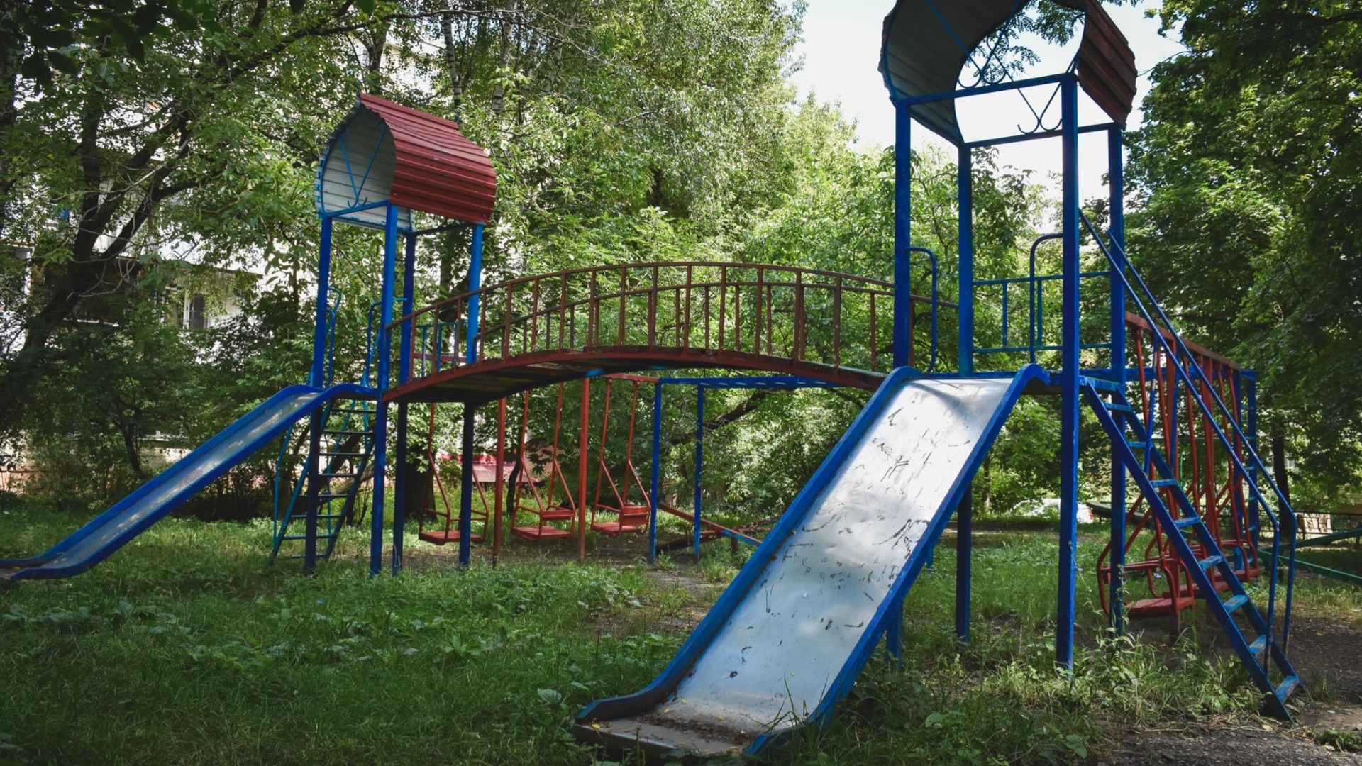 Прокуратура заставит чиновников отремонтировать детские площадки в Ростове-на-Дону