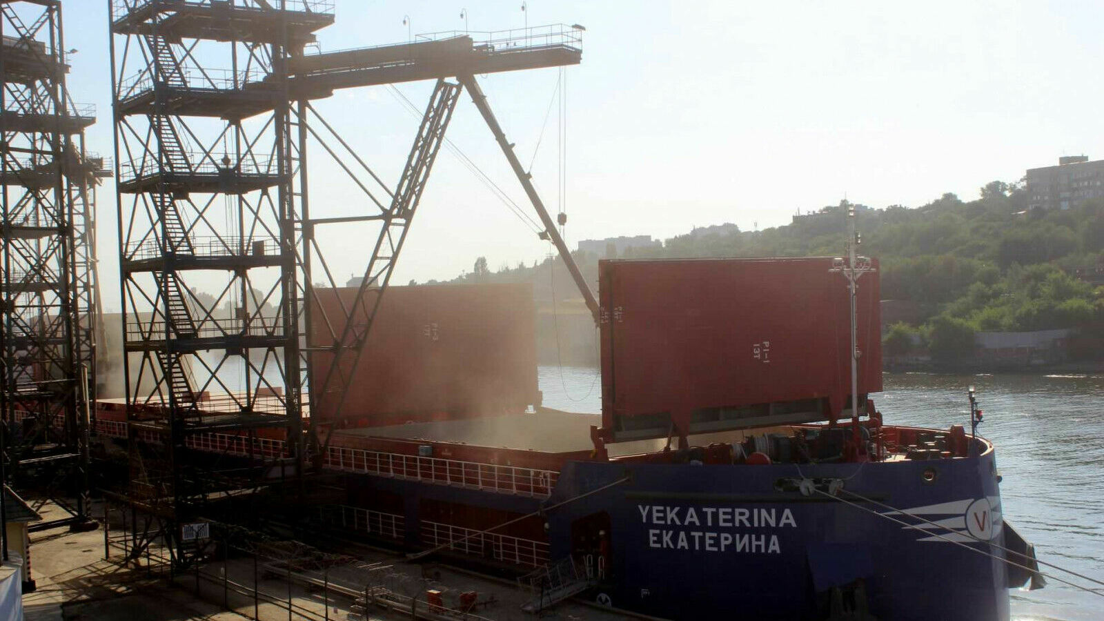 Строительство двух портовых терминалов в Ростовской области отложили из-за санкций