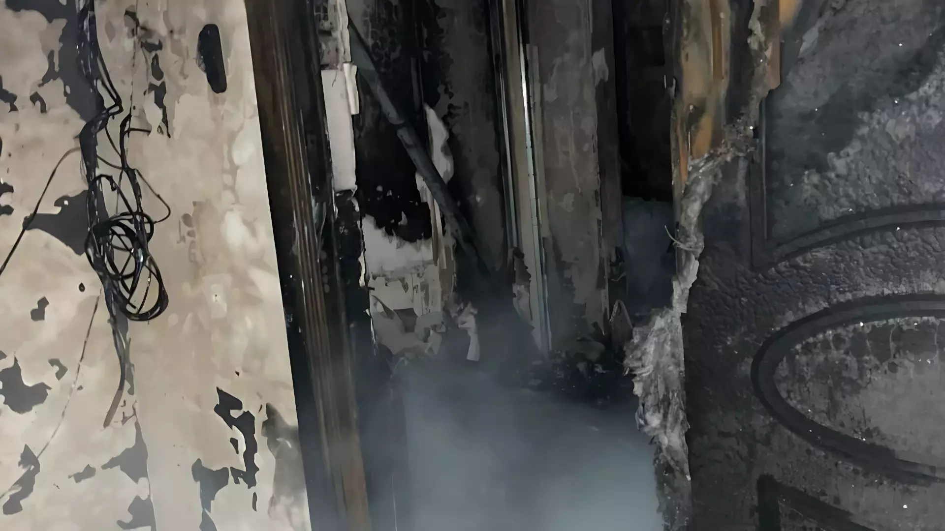 В центре Ростова из горящей многоэтажки спасли более 20 человек