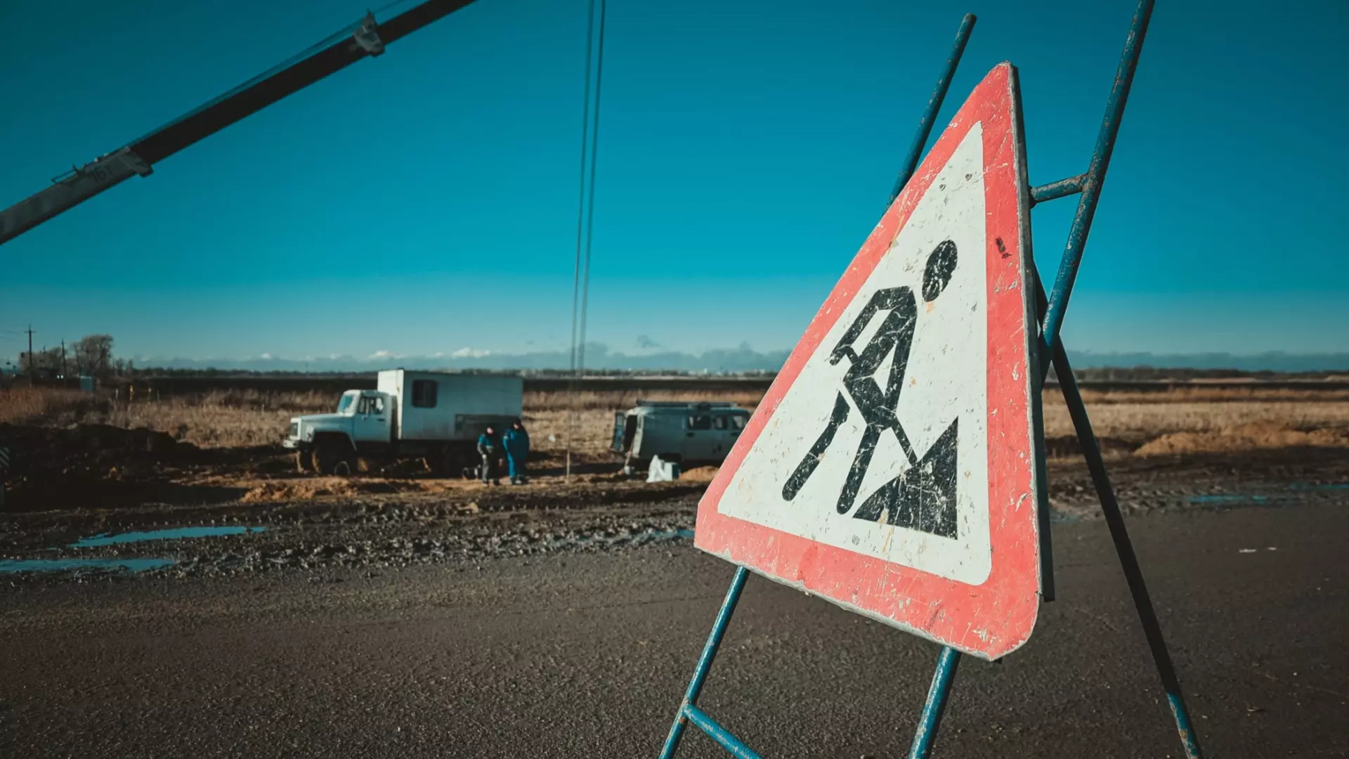 Почти 600 млн рублей выделили на ремонт дорог в 8 районах Ростовской области