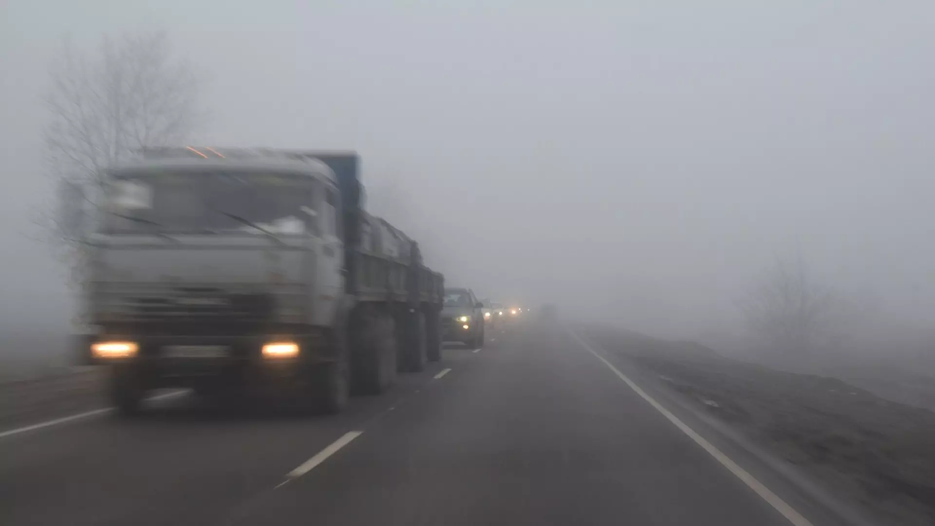 Движение на Северном обходе Ростова перекрыли из-за горящего грузовика