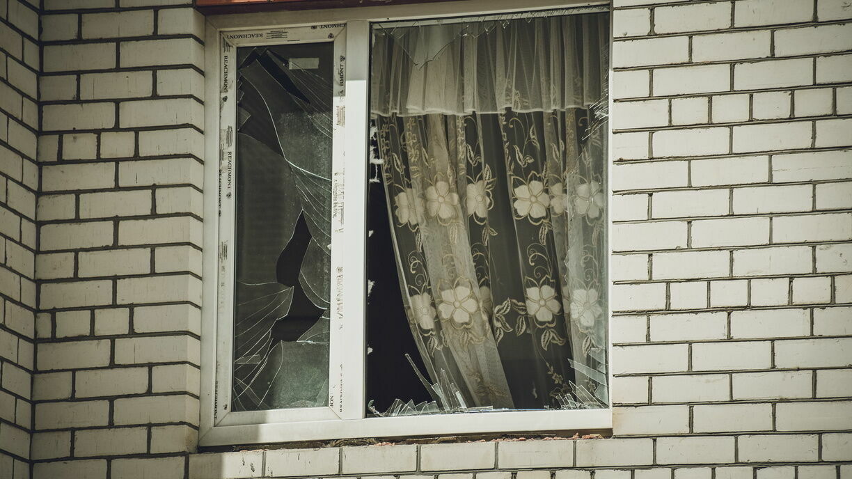 В Ростове-на-Дону человек выпал из окна студенческого общежития утром 16 января