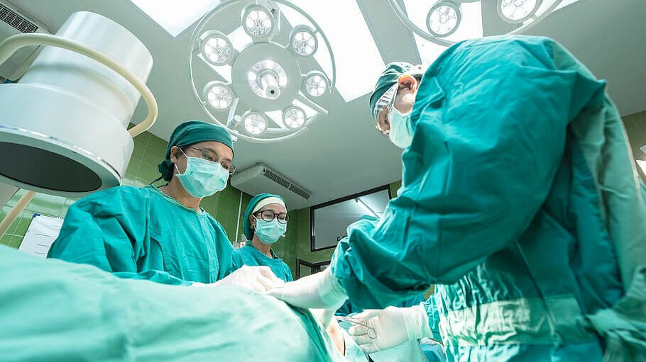 Медики из Балашихи спасли пациентку с 12-килограммовой опухолью