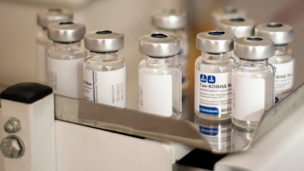 Ростовский врач рассказал, эффективна ли вакцина против штамма коронавируса кентавр