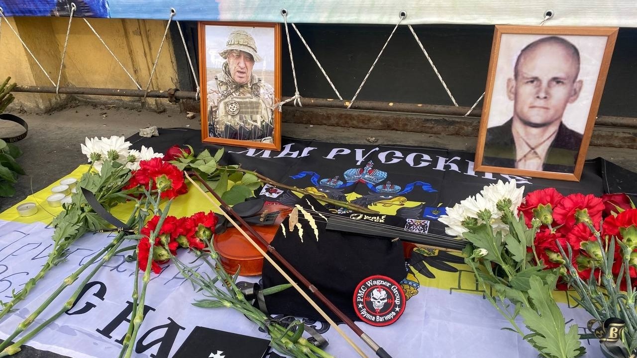 Если говорить о Евгении Викторовиче, то факт того, что многие просто не поверят в его гибель был понятен еще в день появления сообщений о крушении самолета