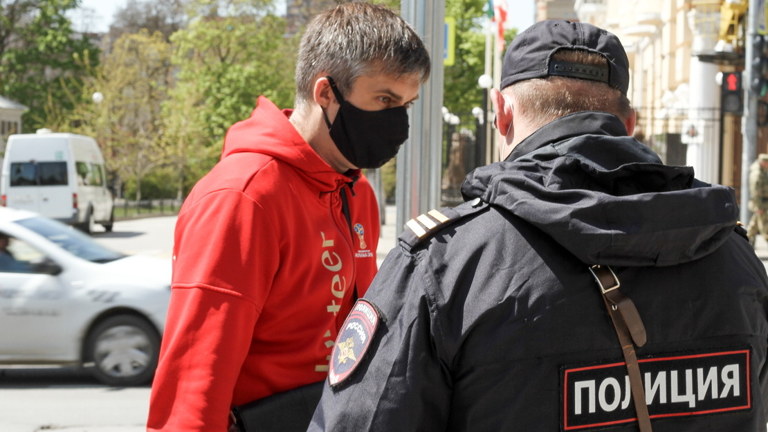 Врач рассказал о действии масочного режима в Ростовской области