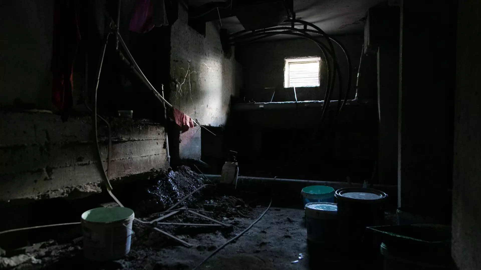 Жители Ростова рассказали об ужасах укрытий в подвалах домов
