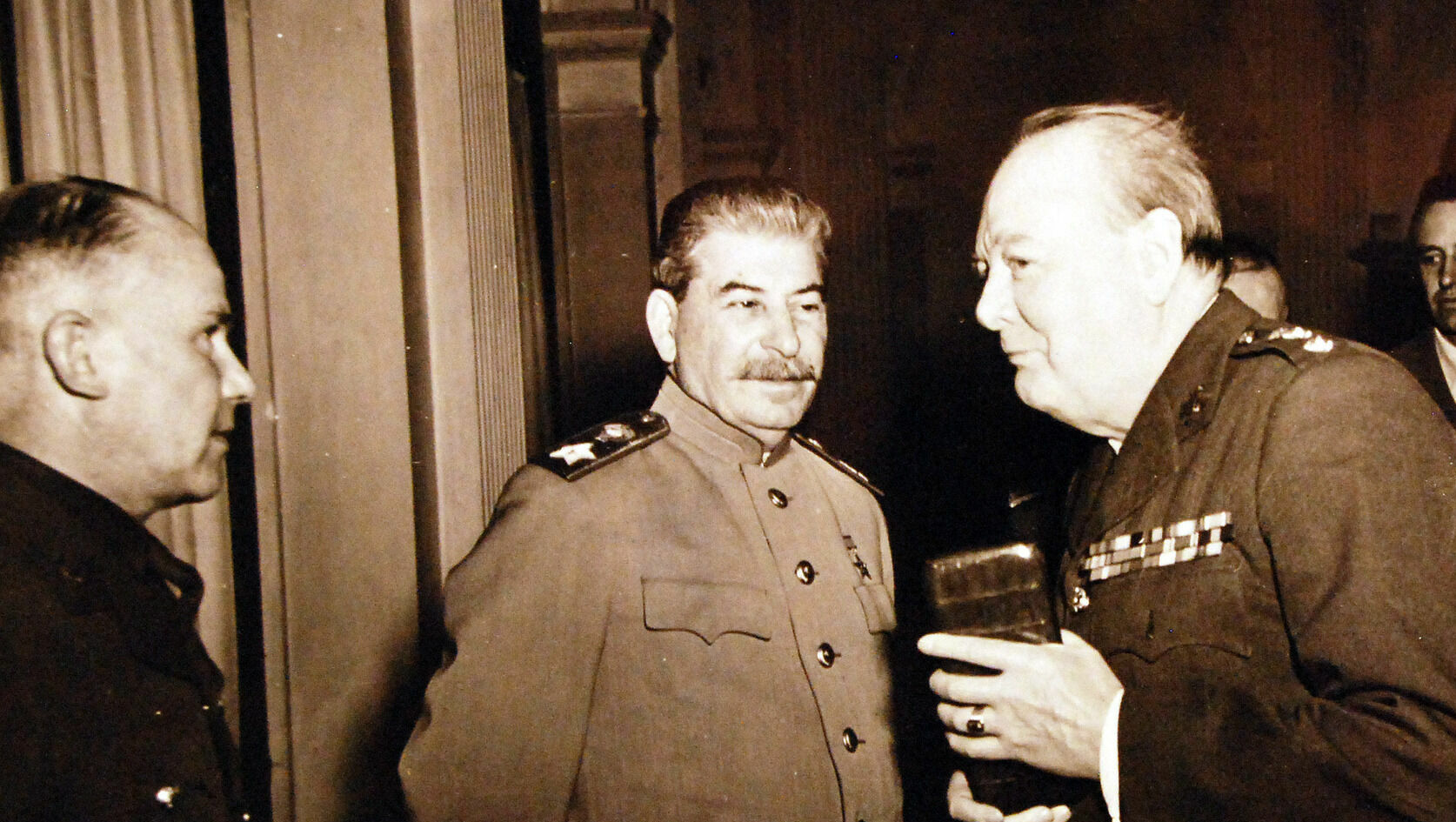 Краевед рассказал, как советский разведчик из Ростова Геворк Вартанян спас Сталина