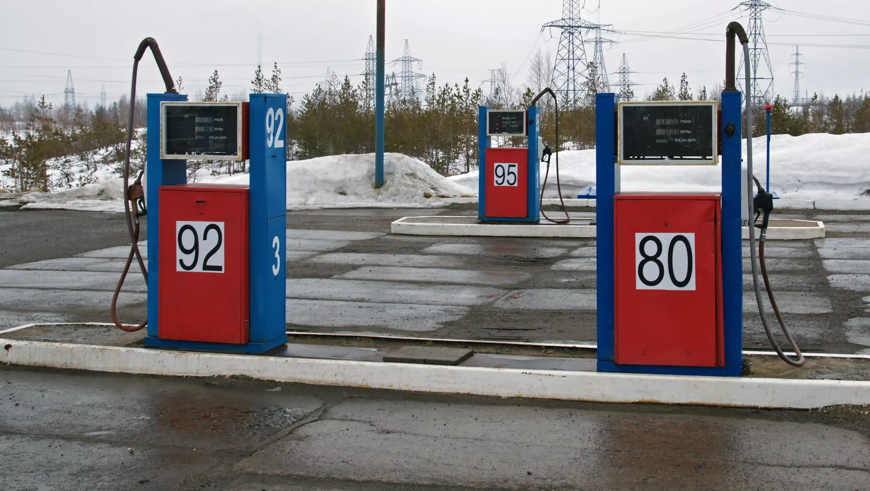 Новые цены на бензин опубликовали в Ростовской области