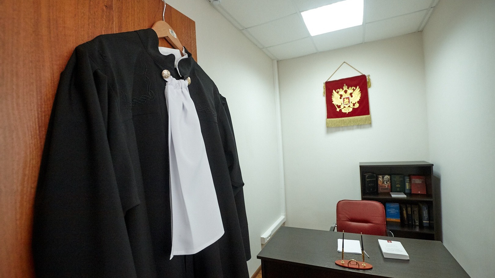Адвокат высказался о попытке суицида экс-председателя Ростовского облсуда Золотаревой
