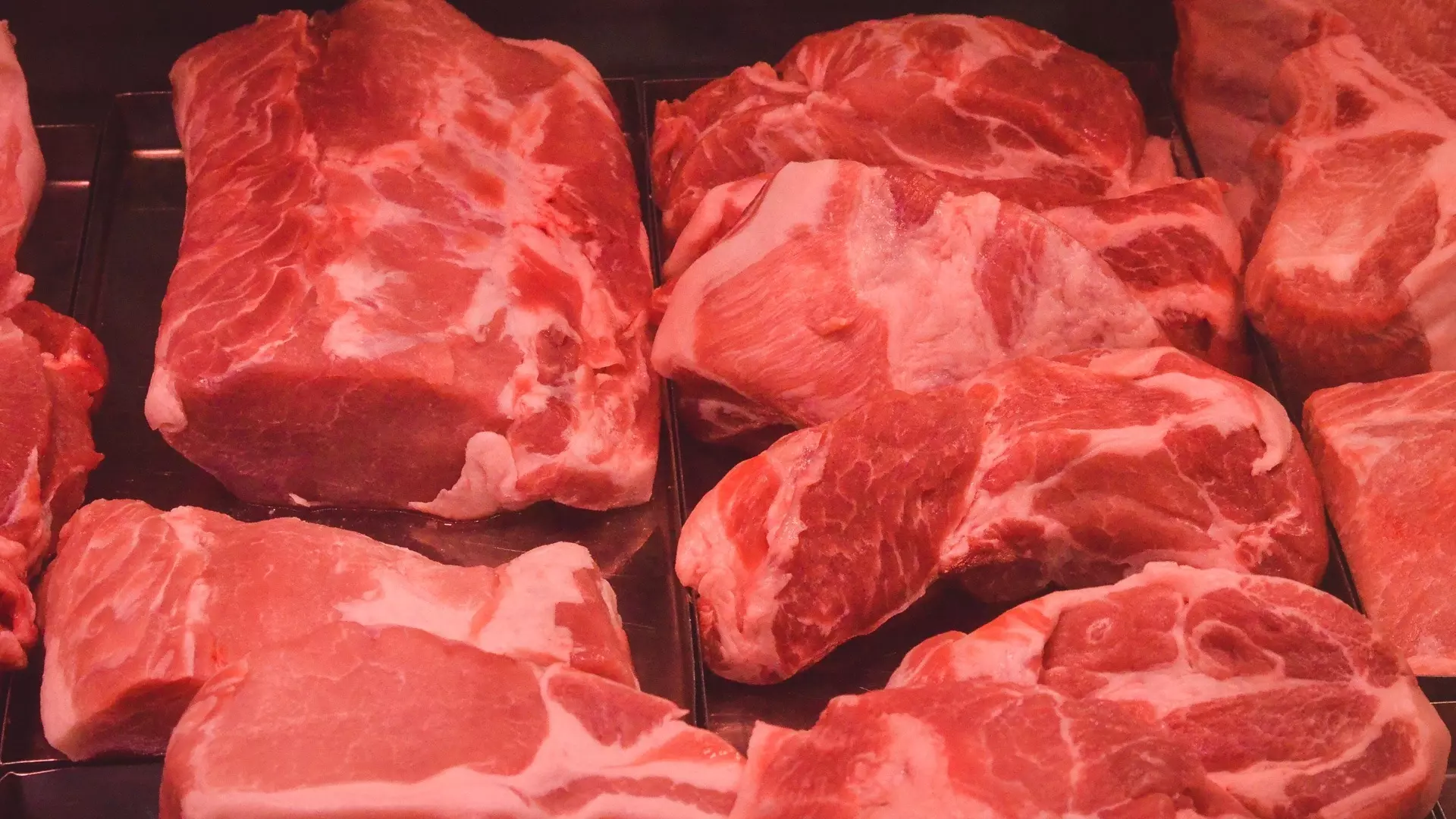 Средняя стоимость одного килограмма свинины в регионе составляет 358,64 рубля