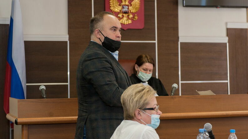Бывший председатель суда из Ростовской области потребовал восстановить его на работе