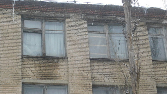 В Ростове 13 млн потратят на ремонт школы, в которой каждую осень потоп из-за дождей