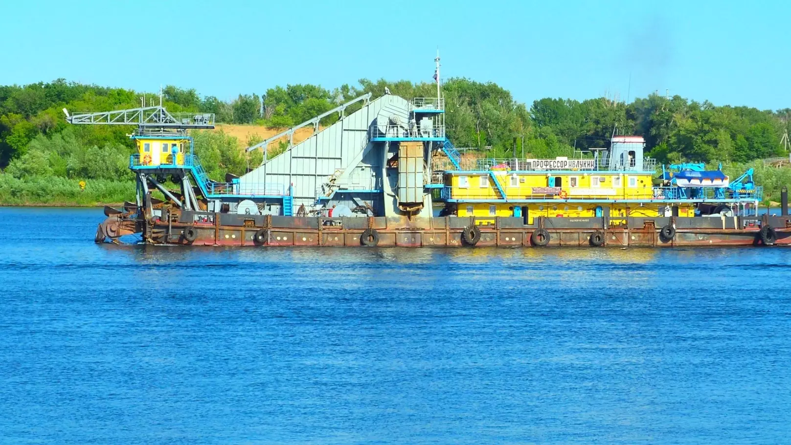 Снятый в «12 стульях» пароход «Чичерин» поднимут со дна Таганрогского залива