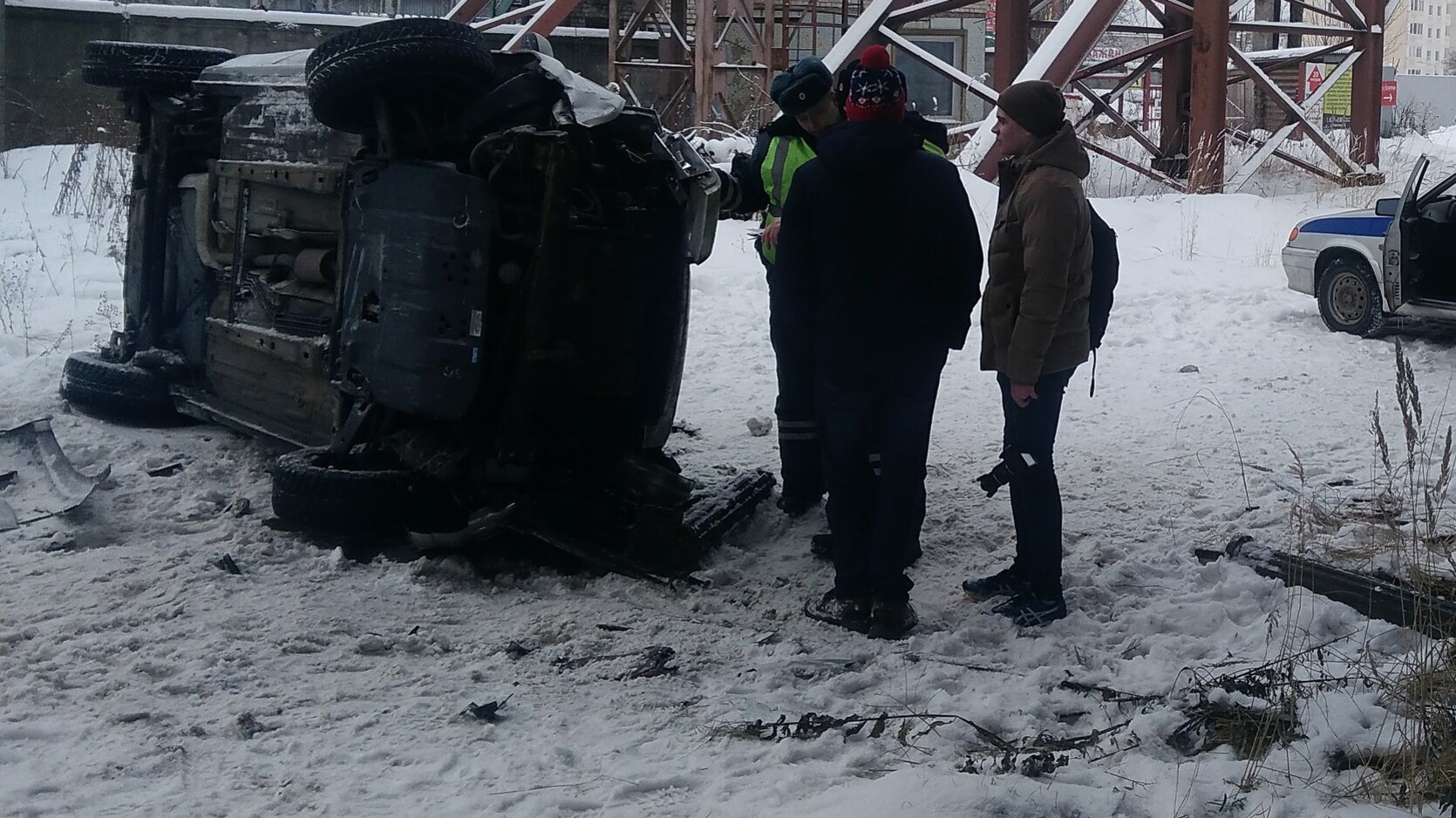 Женщина и ребенок пострадали в Ростовской области в перевернувшемся автомобиле