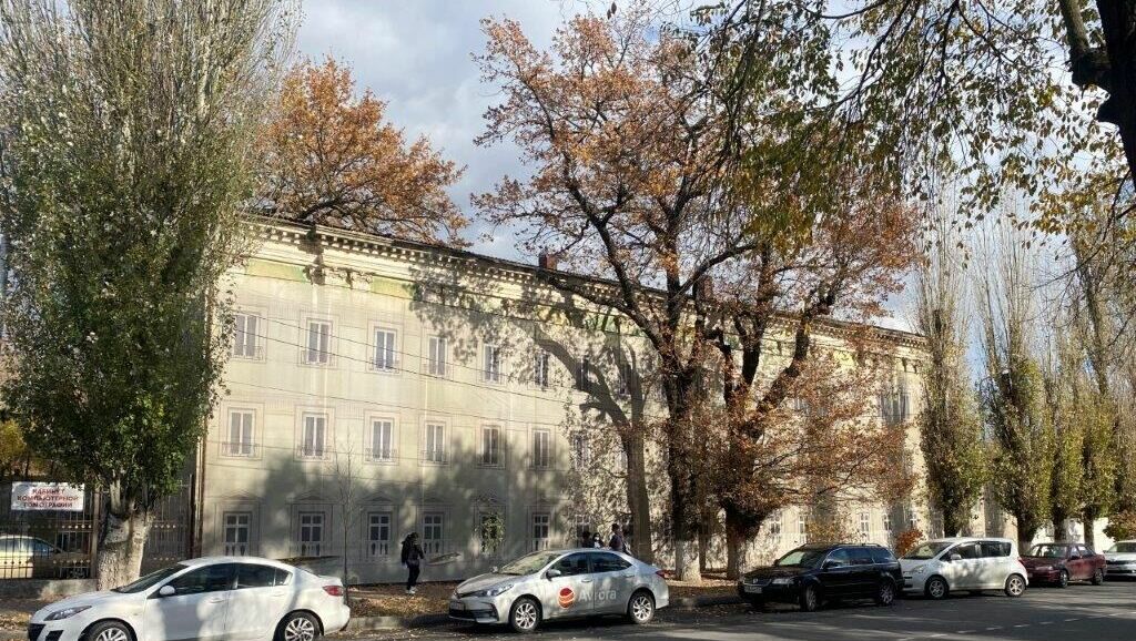 Здание стационара поликлиники выставили на аукцион в Новочеркасске