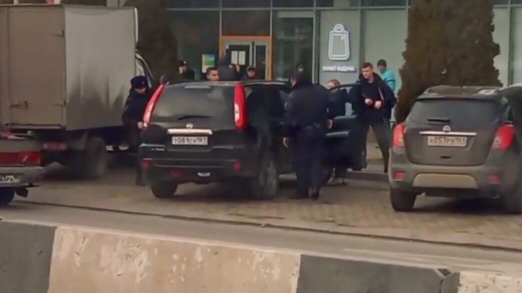 Отец пятерых детей мог устроить стрельбу возле ТЦ в Ростове-на-Дону днем 2 февраля
