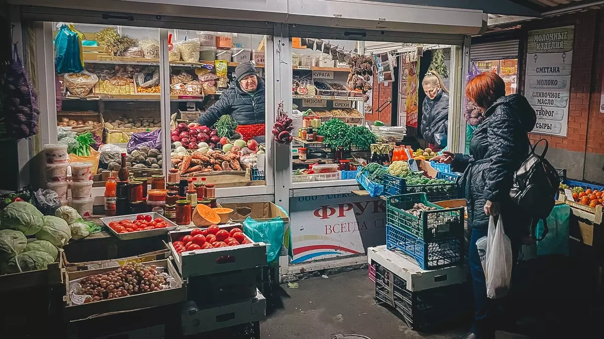 Экономист объяснил, когда остановится рост цен на продукты в Ростовской области