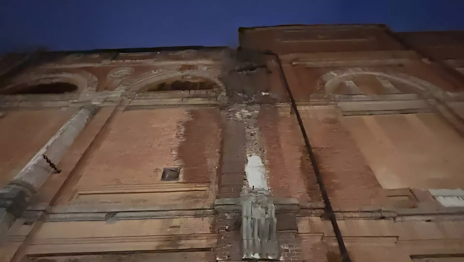 В историческом центре Ростова разрушается еще одно старинное здание