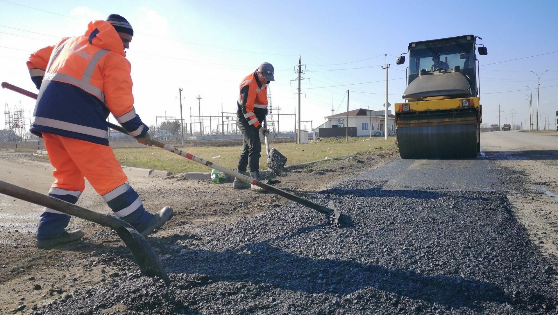 Донские власти пообещали к 1 мая отремонтировать дороги Ростовской области после зимы